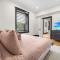 Historical Loft Retreat Minutes to Elora Main St