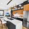 Historical Loft Retreat Minutes to Elora Main St