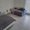 Garden- pool apartman