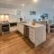 Shorelines 31 Renovated Upmarket Two Bedroom Apartment With Ocean Views And Buggy
