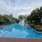 Relaxing Link to beach with pool