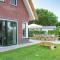 5 Bedroom Amazing Home In Idskenhuizen