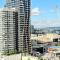 3-Bed City View Apt with Free Parking