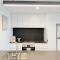3-Bed City View Apt with Free Parking