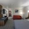 Countryside Inn and Suites