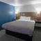 Countryside Inn and Suites