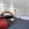 Countryside Inn and Suites