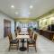 Countryside Inn and Suites