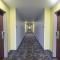 Countryside Inn and Suites