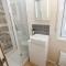 A & C Lodge plot 41 - HOT TUB - 1 double bedroom- 1 twin room 2 bathrooms 4 pm check in NO COMMERCIAL VANS - PLOT 41 Check in 4 pm