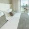 Club Hotel