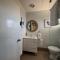 Investigator Beach Breeze Apartments U2