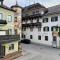 Moderne Wohnung mit direktem Blick auf den Marktplatz Sankt Gilgens