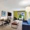 Holiday Inn Express & Suites Jacksonville South East - Medical Center Area by IHG