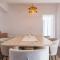 City Centre Modern Boho Stay