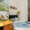 Acacia Private Rooms & Studios
