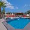 Villa Xclusive