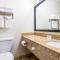 Quality Inn & Suites Lacey Olympia