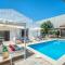 Owl Booking Villa Frida - Exclusive Holidays