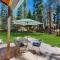 Casual and Cute Cabin Near the Lake
