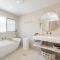Urban Getaway Bargara Central