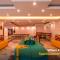 goSTOPS Gurugram, Baani Square PLUS - Private Rooms & Dorms