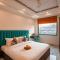 goSTOPS Gurugram, Baani Square PLUS - Private Rooms & Dorms