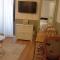 BeeClaire Guest House