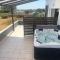 Ledakis House with Jacuzzi