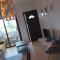 Rural Retreat 2 Bedroom Apartment with Communal Pool