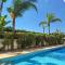 Rural Retreat 2 Bedroom Apartment with Communal Pool