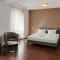 City Hotel