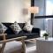 Modern 2 Bedroom and 2 Bathroom Apartment with Free Parking in Southbank