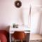 The Private Villa, Northampton Centre, 4 bedrooms, Sleeps 9