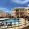 Poolside Escape - Polis