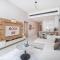 JVC apartment Sleeps 4 with Pool and Gym