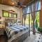 Red Wolf Chalet at Eagles Nest
