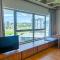 Atrium Studios by Xtay - Studio moderno em Pedra Branca - Caminhe até o Centro Empresarial e Unisul