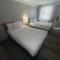 Super 8 by Wyndham Eagle Pass
