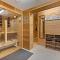 Elegant chalet in Manhay with Sauna, cleaning included