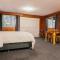 Woodbine Studio Cabin Retreat