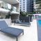 City Chic Living 1B1B Apt Shared Pool BBQ GYM