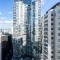 City Chic Living 1B1B Apt Shared Pool BBQ GYM