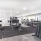 Large Modern 3 Bedroom Apartment With City Views - CoastHM