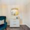 Its Broadway Baby! Great house close to City Centre
