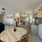 Appartement spacieux avec balcon - à 50m de la plage