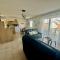 Appartement spacieux avec balcon - à 50m de la plage