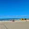 Oceanfront 2BR apartment near Beach Free Wi-Fi