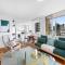 Oceanfront 2BR apartment near Beach Free Wi-Fi