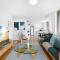 Oceanfront 2BR apartment near Beach Free Wi-Fi